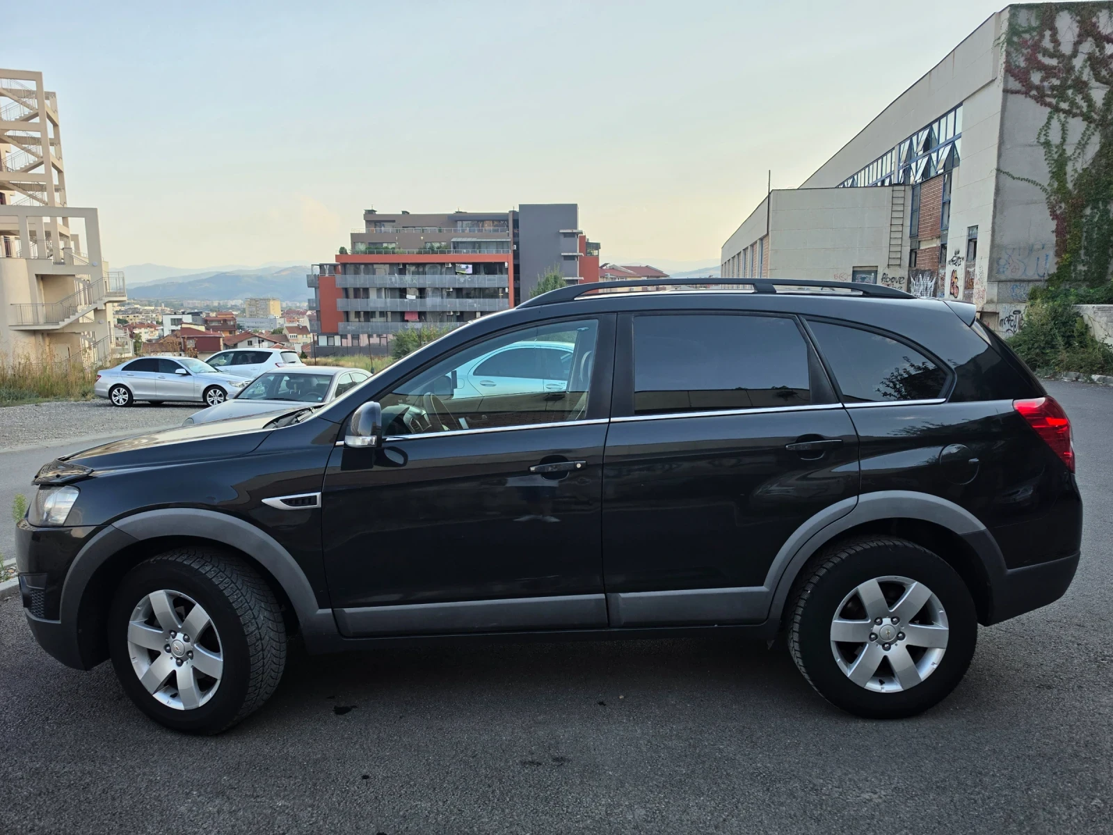 Chevrolet Captiva 2.2 VCDi Turbo, 163 к.с., 6 скорости, 7 места, снимка 2 - Автомобили и джипове - 55904468