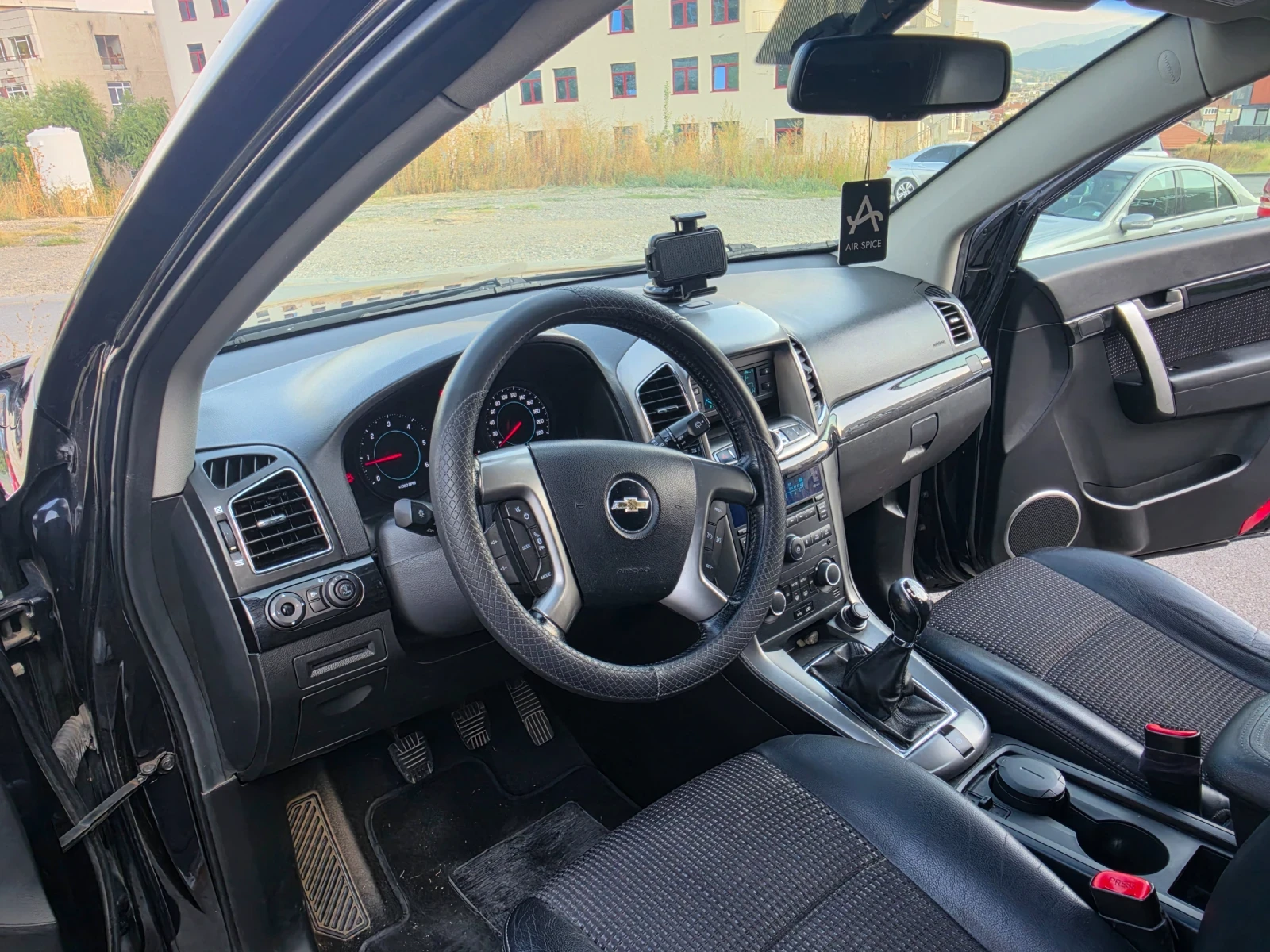 Chevrolet Captiva 2.2 VCDi Turbo, 163 к.с., 6 скорости, 7 места, снимка 13 - Автомобили и джипове - 55904468