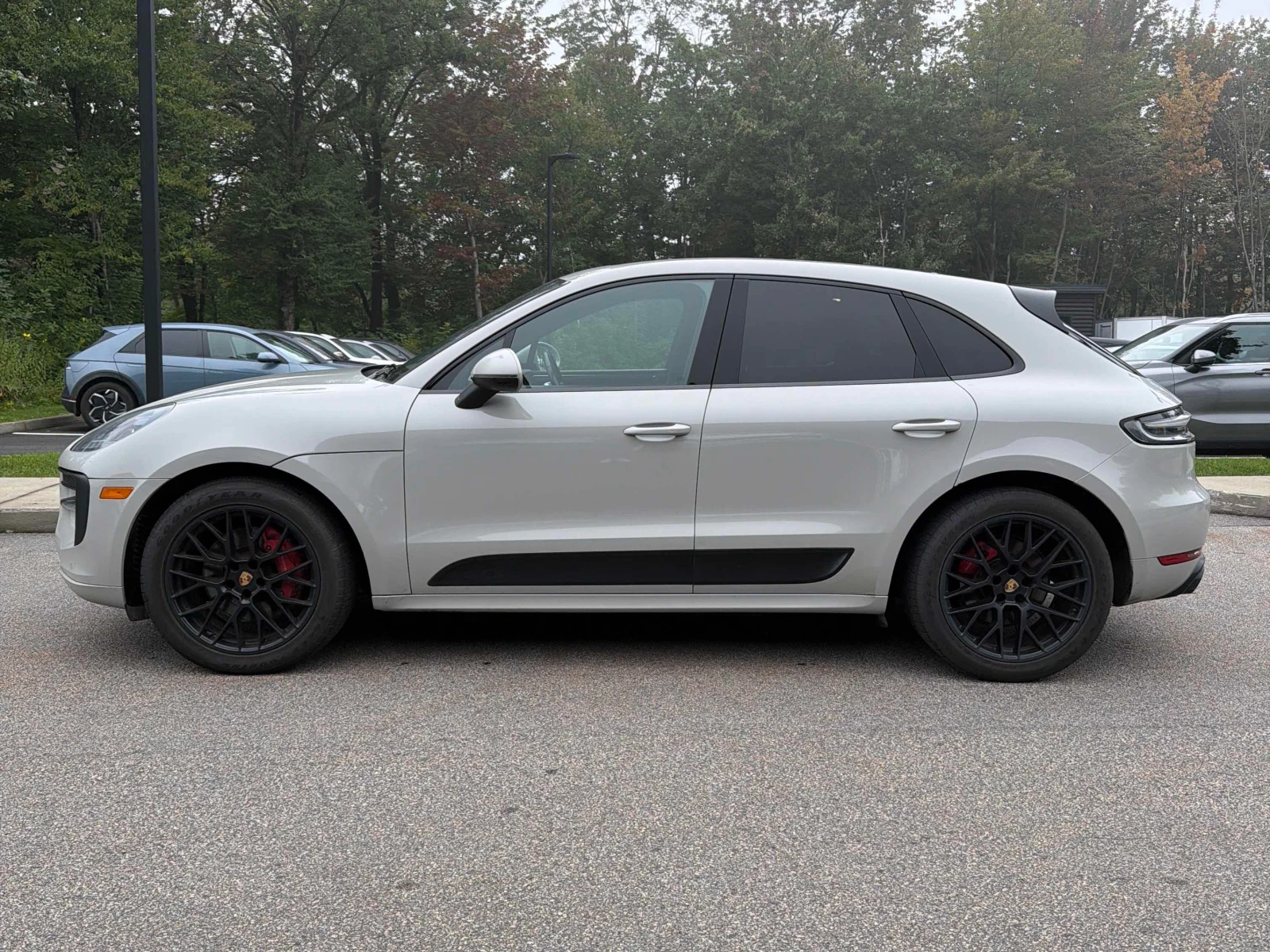 Porsche Macan  GTS  / MATRIX / CARFAX / Автокредит , снимка 2 - Автомобили и джипове - 55967445