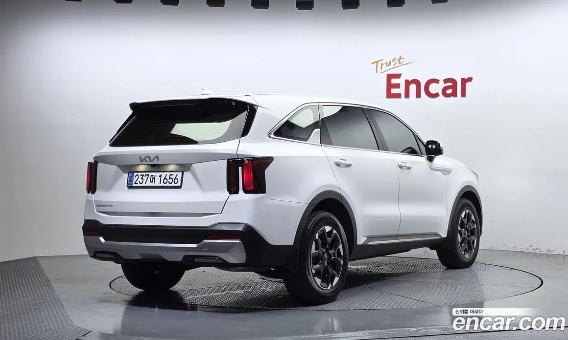 Kia Sorento Diesel 2.2 2WD Prestige, снимка 2 - Автомобили и джипове - 56155242