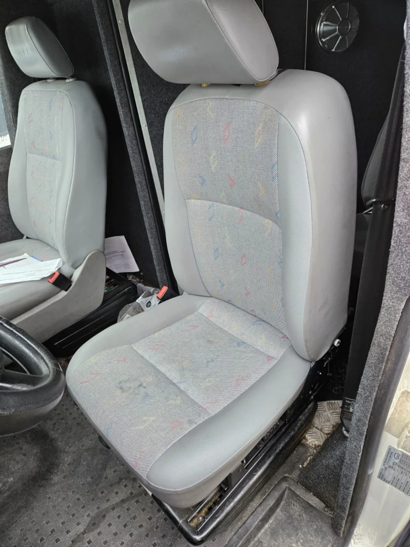 VW T5 2.5 broniran, снимка 7 - Бусове и автобуси - 52632981