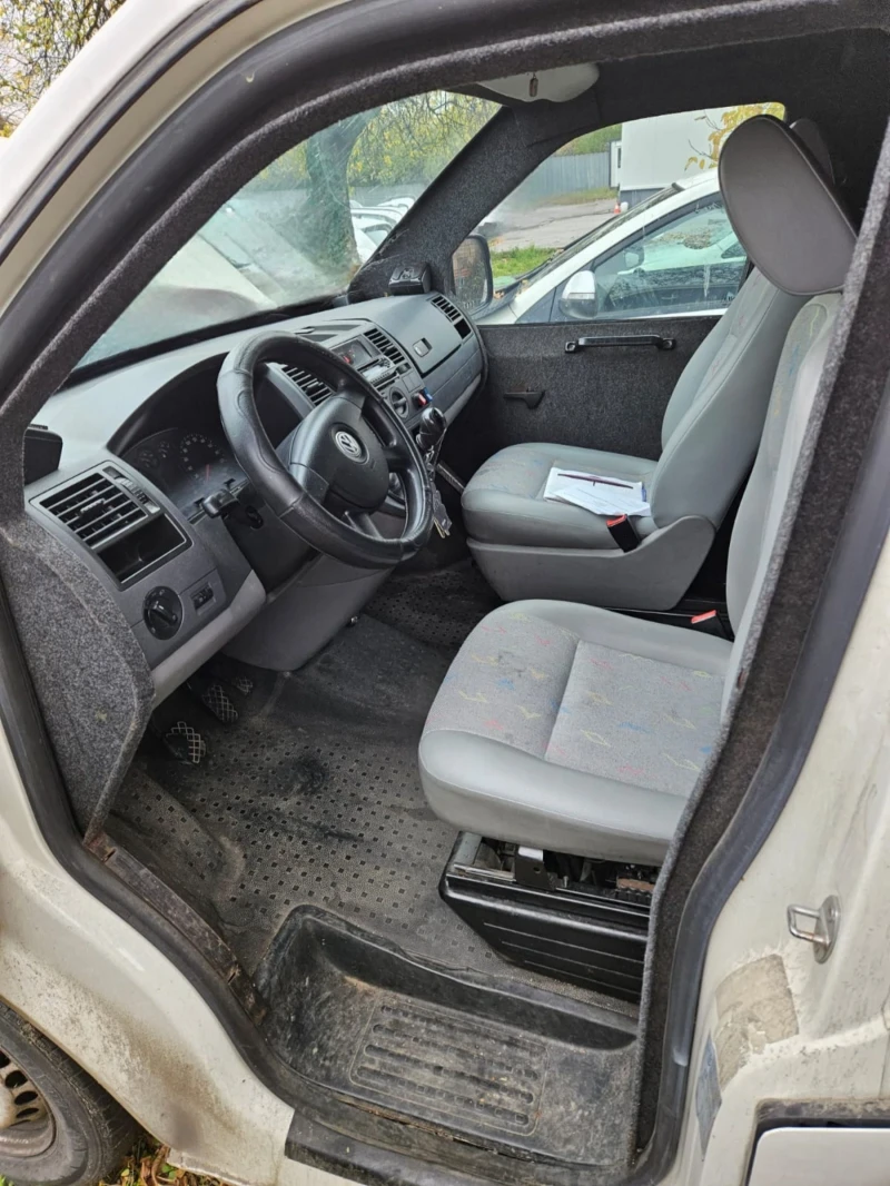 VW T5 2.5 broniran, снимка 8 - Бусове и автобуси - 52632981