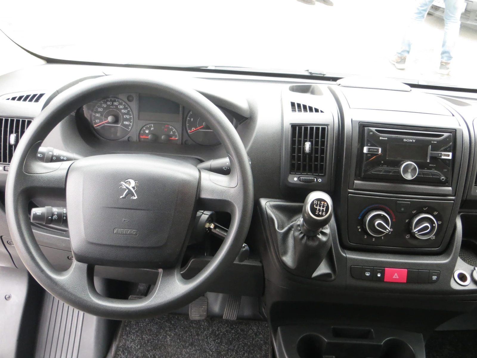 Peugeot Boxer 2.2 HDI L3H3 - изображение 8