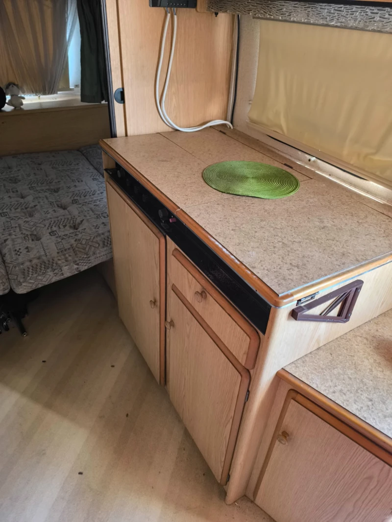 Каравана Knaus Knaus , снимка 6 - Каравани и кемпери - 51799269