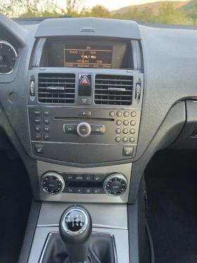 Mercedes-Benz C 200 СЕРВИЗНО ОБСЛУЖЕН, снимка 10