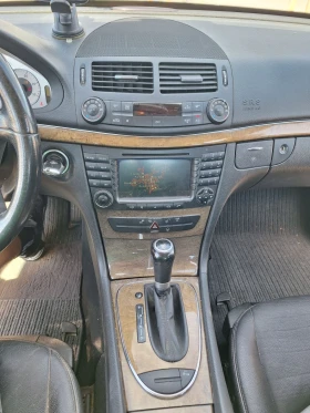 Mercedes-Benz E 320, снимка 11