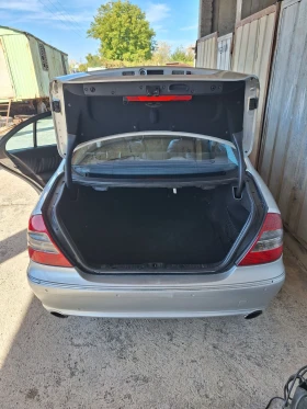 Mercedes-Benz E 320, снимка 14