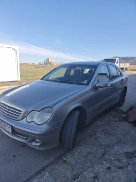 Mercedes-Benz C 220, снимка 2