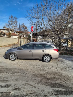 Toyota Auris, снимка 2