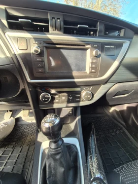 Toyota Auris, снимка 6