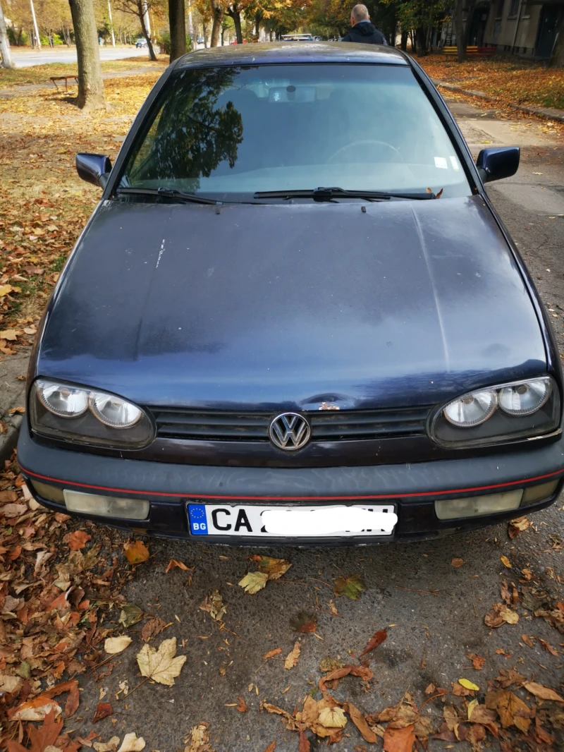 VW Golf, снимка 1 - Автомобили и джипове - 47668758