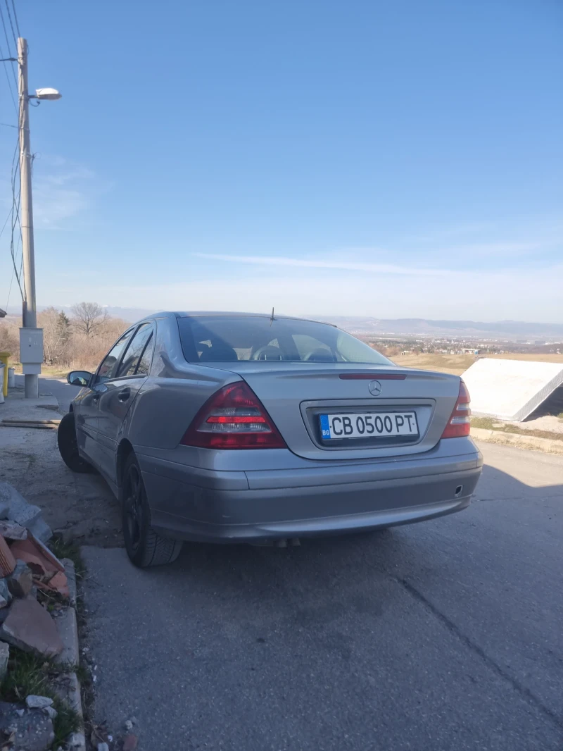 Mercedes-Benz C 220, снимка 3 - Автомобили и джипове - 49424980