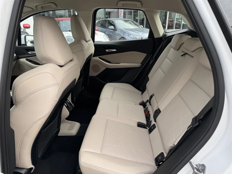 BMW 220 Active Tourer, снимка 8 - Автомобили и джипове - 49808551