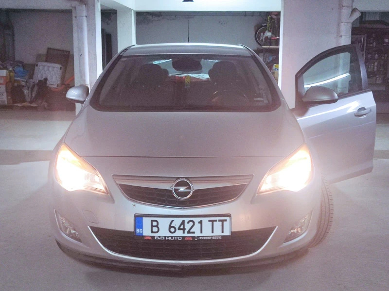 Opel Astra J , снимка 12 - Автомобили и джипове - 52734023