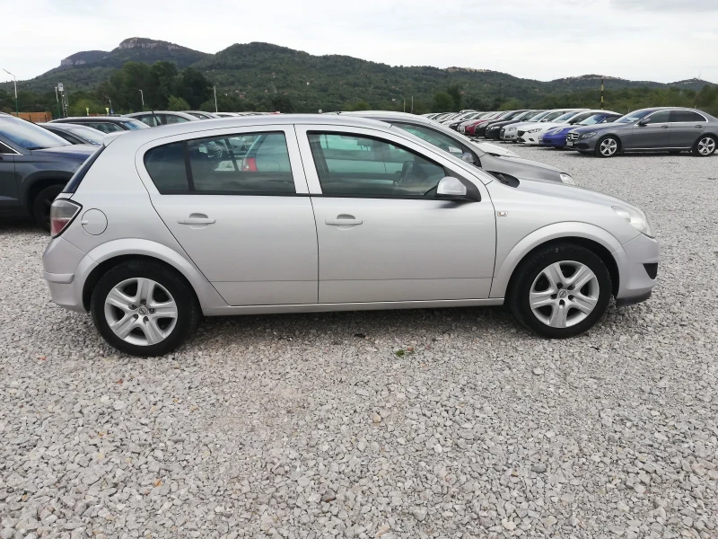 Opel Astra 1.4i kli Gaz, снимка 8 - Автомобили и джипове - 51706301