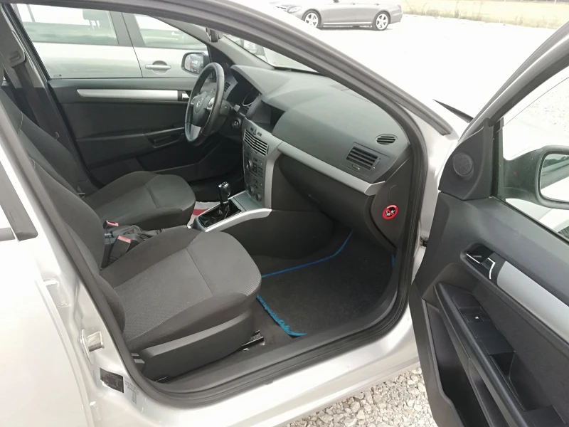 Opel Astra 1.4i kli Gaz, снимка 9 - Автомобили и джипове - 51706301
