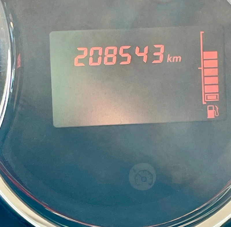 Dacia Lodgy 1.6 бензин/газ, снимка 8 - Автомобили и джипове - 52460443