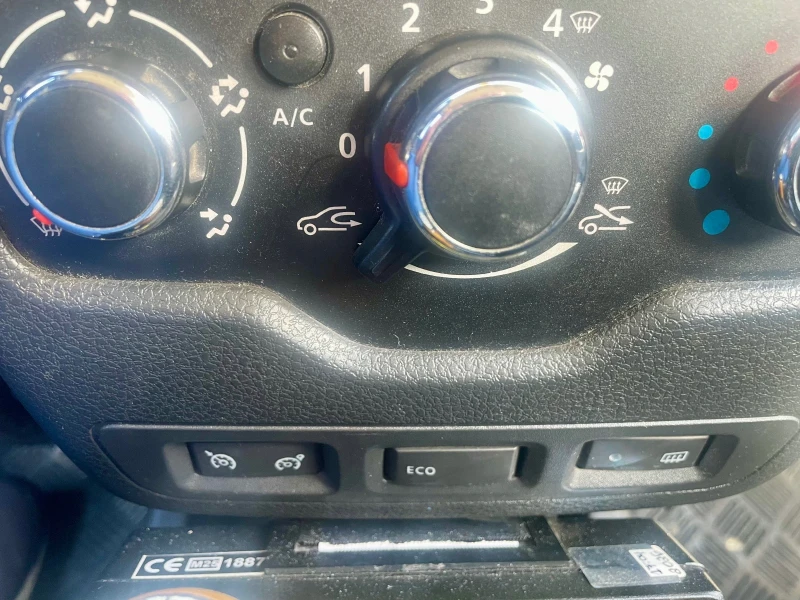 Dacia Lodgy 1.6 бензин/газ, снимка 10 - Автомобили и джипове - 52460443