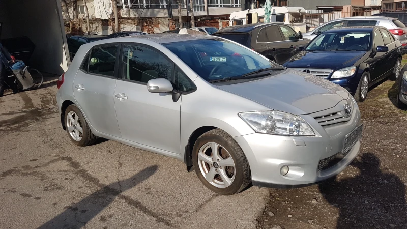Toyota Auris 1.6i, снимка 5 - Автомобили и джипове - 52826346