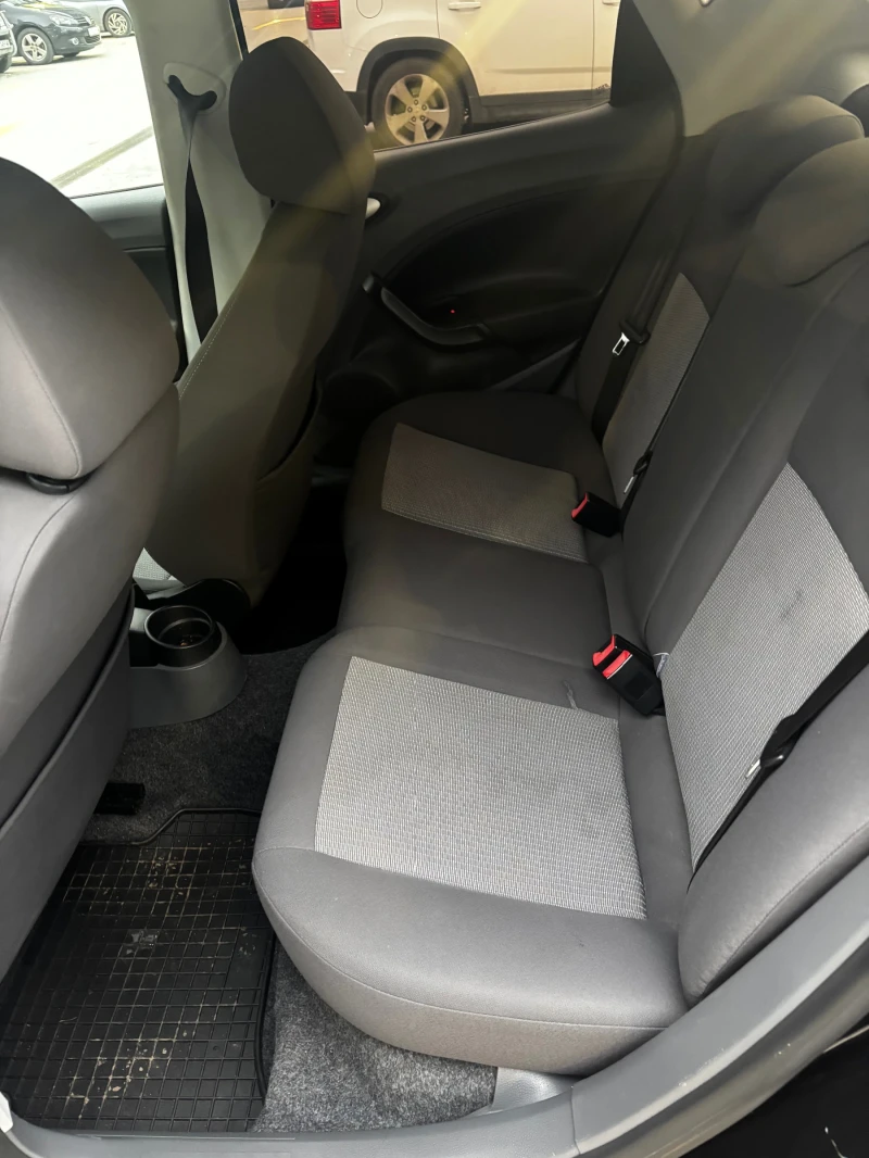 Seat Ibiza 1.2 TSI, снимка 11 - Автомобили и джипове - 53486975