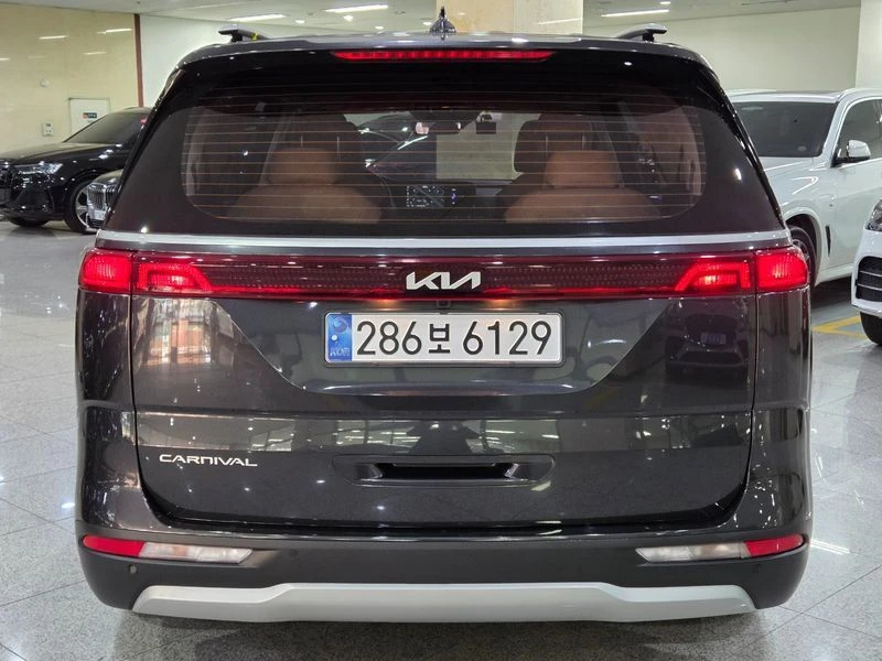 Kia Carnival 9-Seater Prestige| 200к.с.| ВКЛ.ТЕХНОТЕСТ, снимка 4 - Автомобили и джипове - 55098940