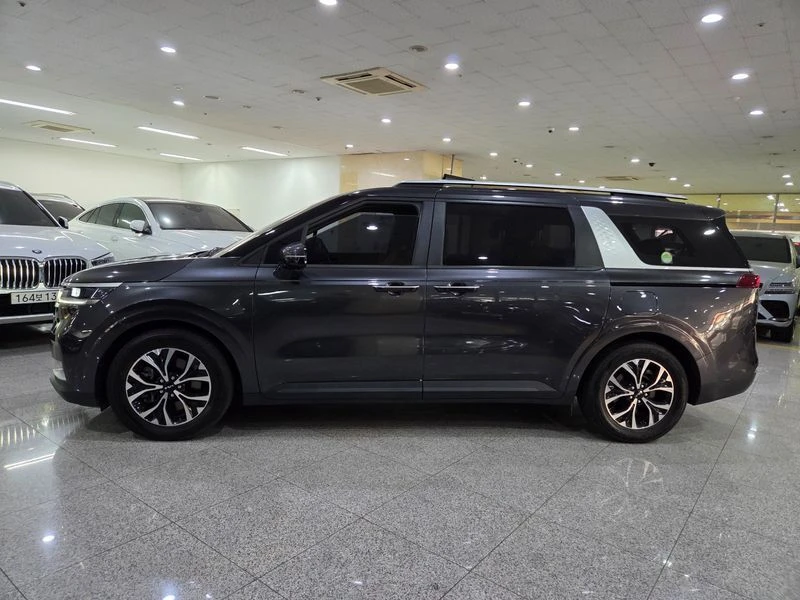 Kia Carnival 9-Seater Prestige| 200к.с.| ВКЛ.ТЕХНОТЕСТ, снимка 3 - Автомобили и джипове - 55098940
