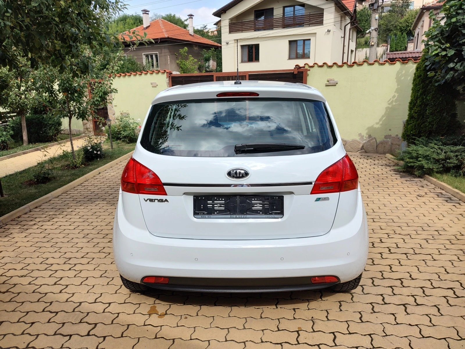 Kia Venga 1.4-ГАЗ - изображение 5