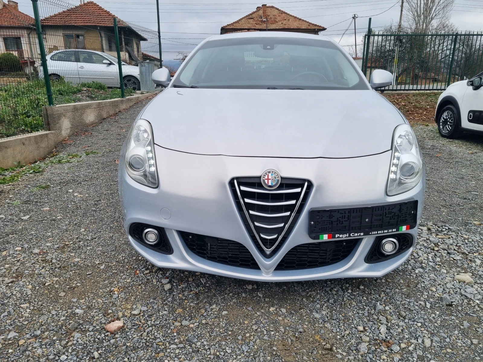 Alfa Romeo Giulietta 2.0JTDм  Автоматик! - изображение 2