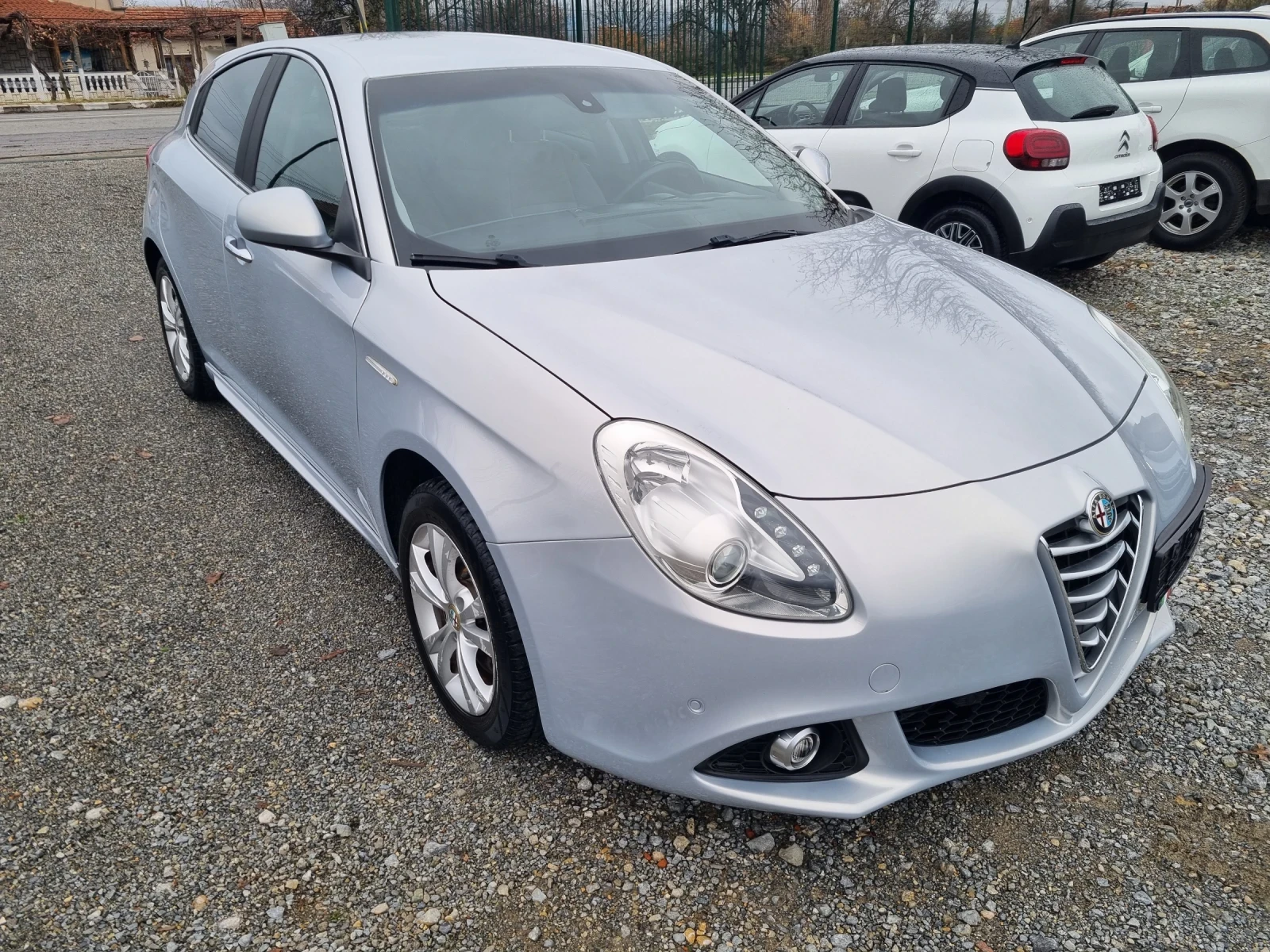 Alfa Romeo Giulietta 2.0JTDм  Автоматик! - изображение 3