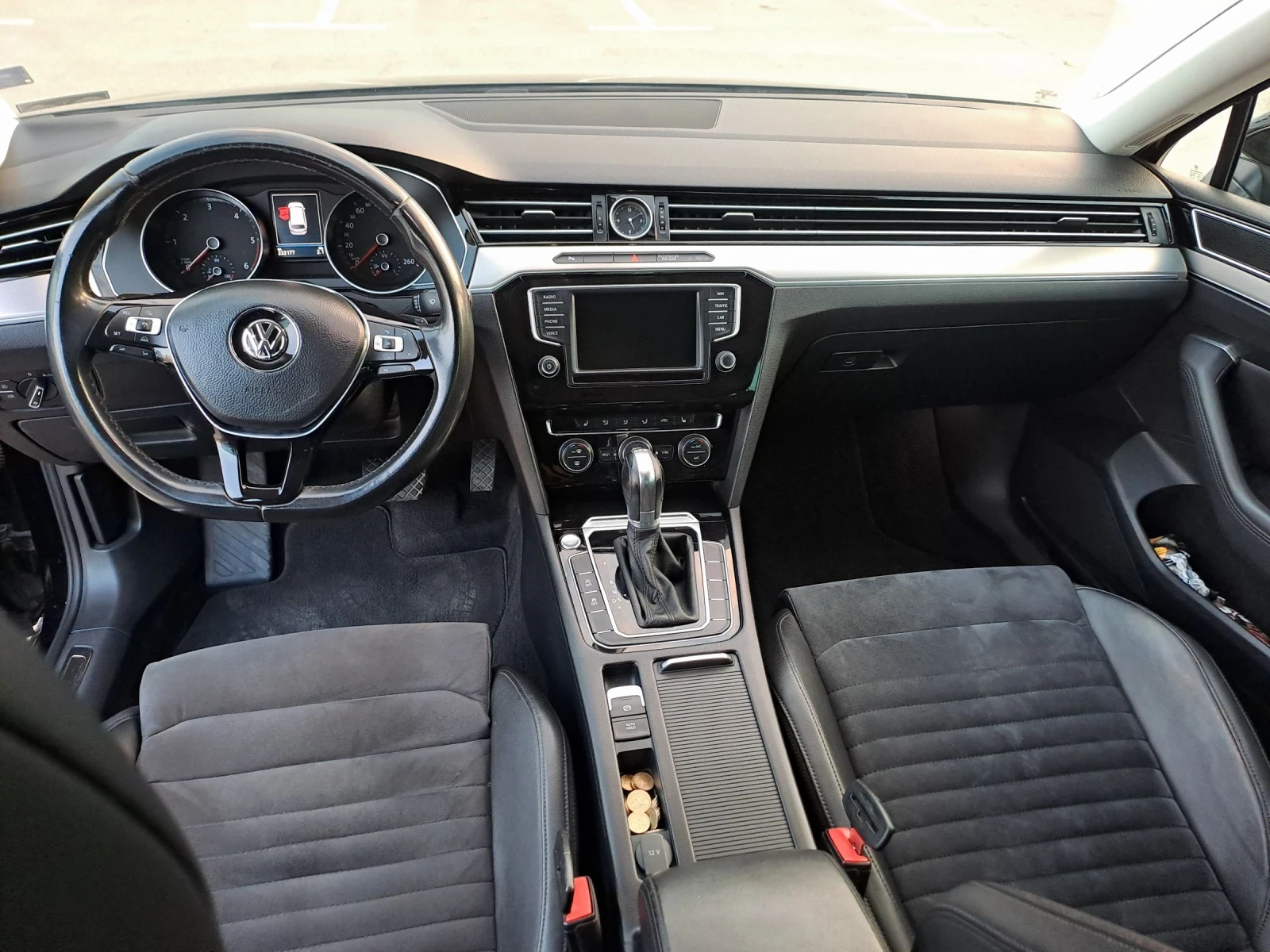 VW Passat  - изображение 9