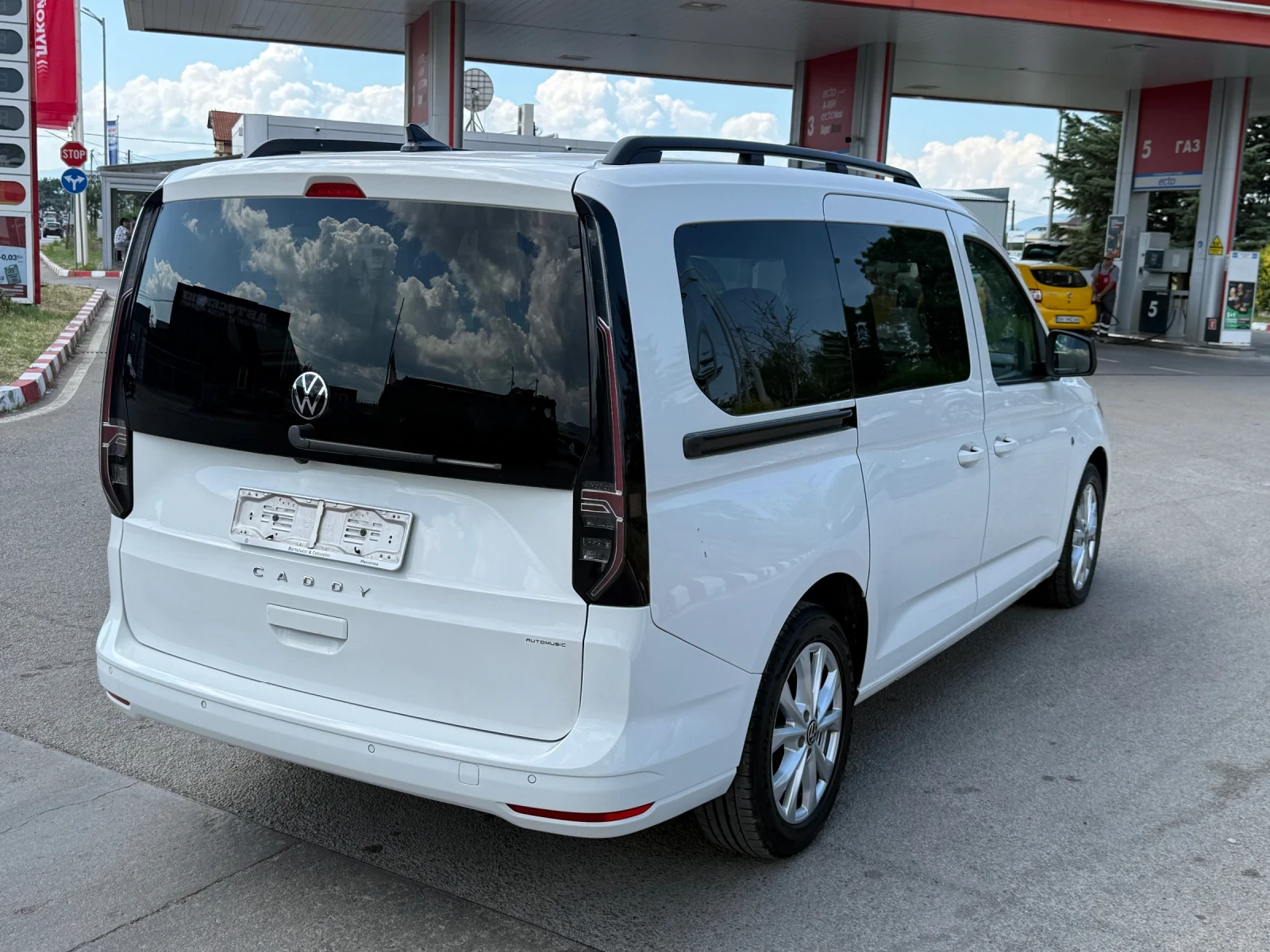 VW Caddy 2.0TDI, снимка 5 - Автомобили и джипове - 52236269