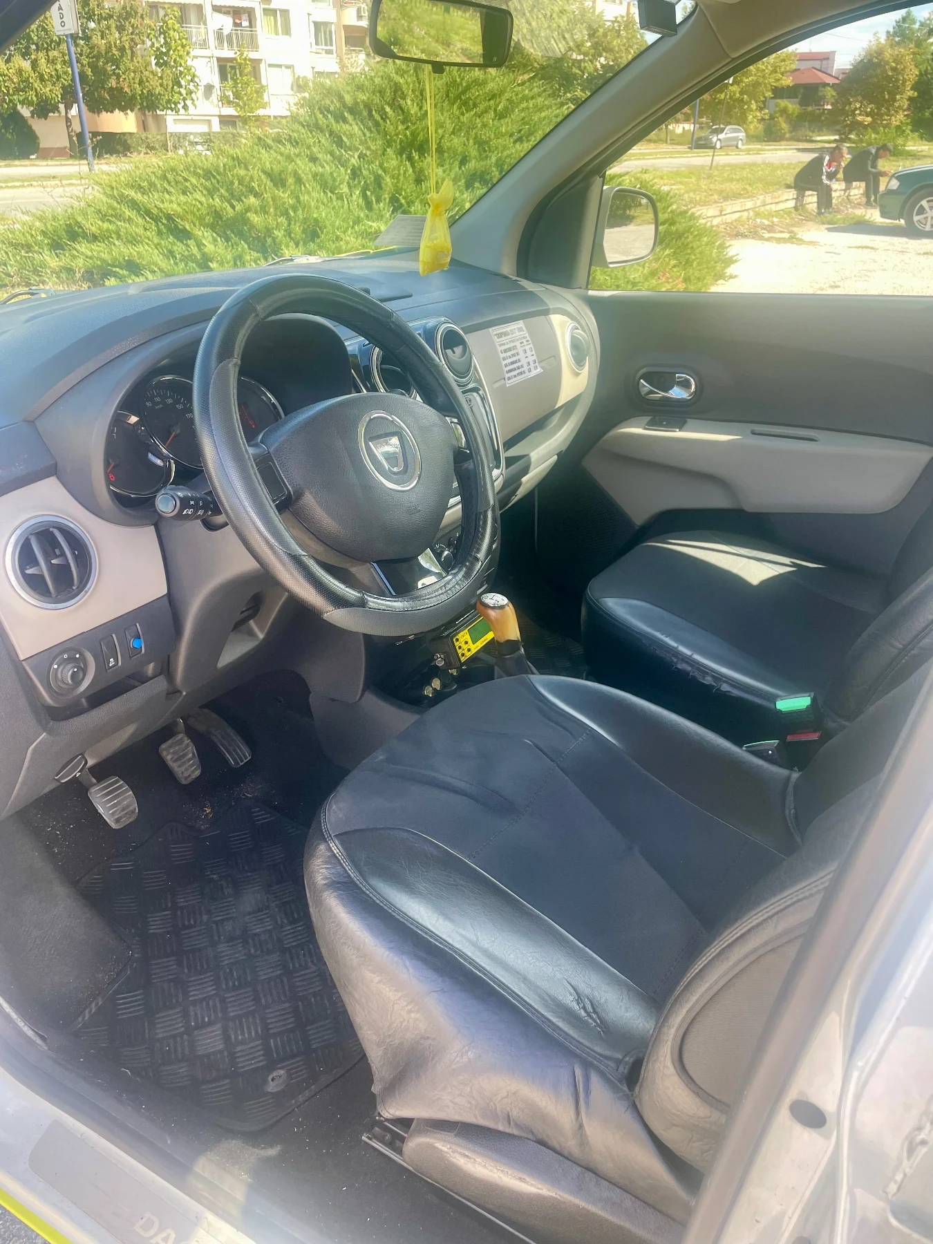 Dacia Lodgy 1.6 / | Mobile.bg   11