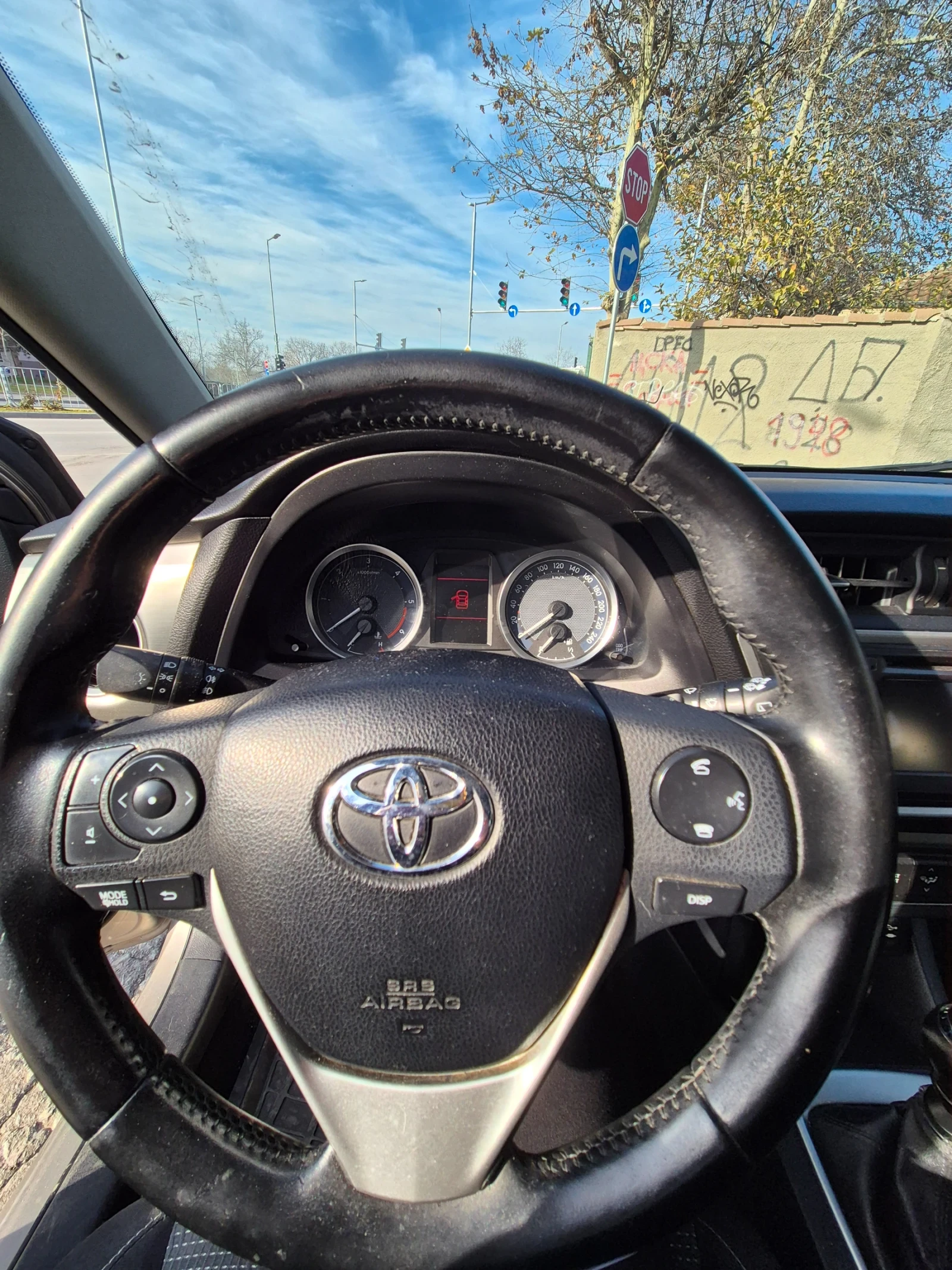 Toyota Auris  - изображение 5