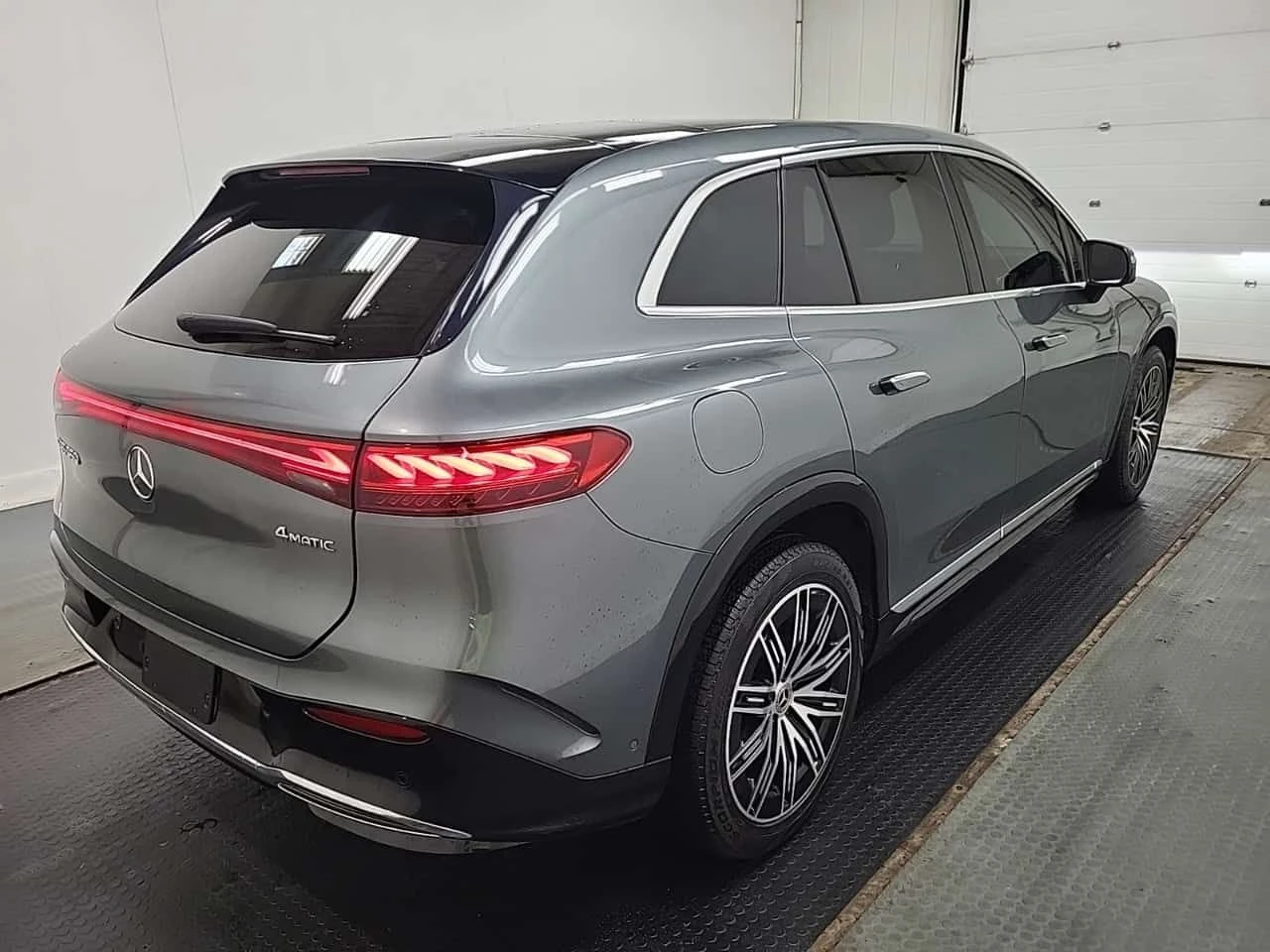 Mercedes-Benz EQS | 450 | HEAD-UP | DISTRONIC | ДВА КЛЮЧА | , снимка 3 - Автомобили и джипове - 54144809