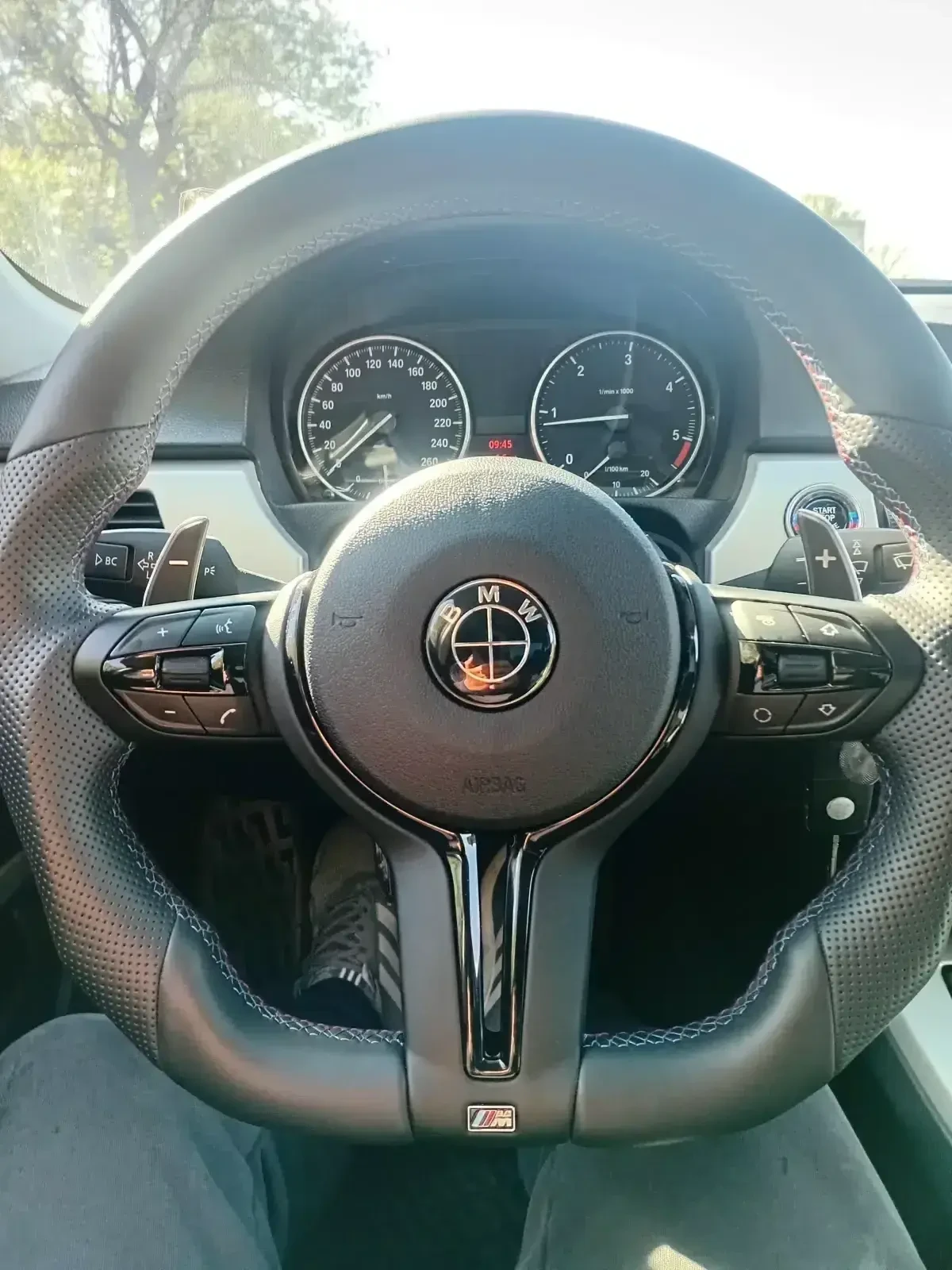 BMW 320, снимка 13 - Автомобили и джипове - 54339164