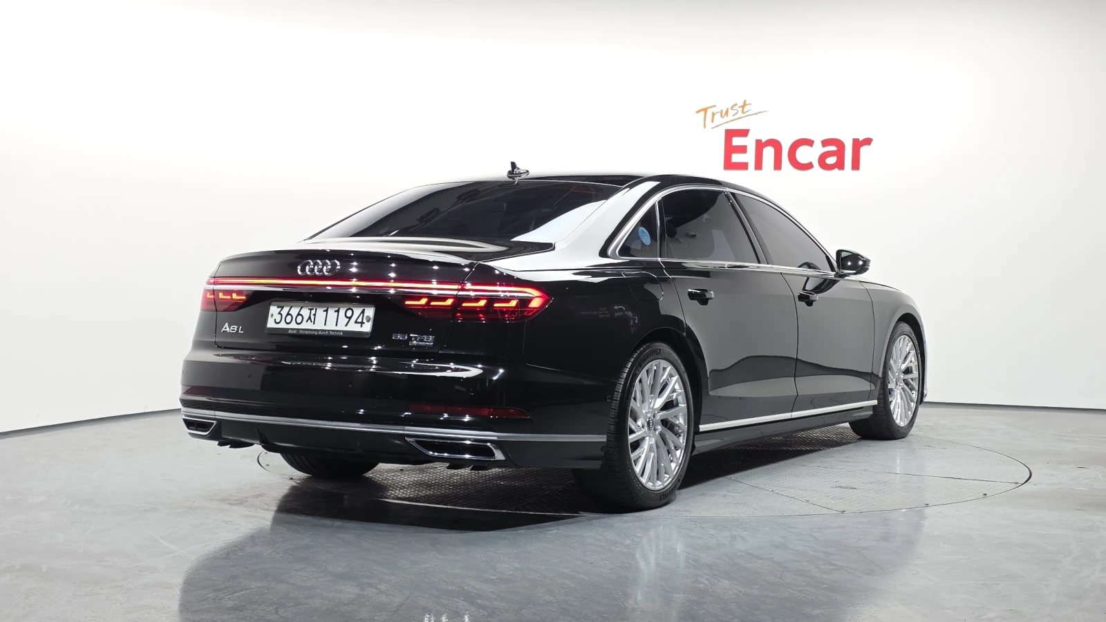 Audi A8 LONG* DISTRONIK* TV* B&O* ОБДУХ* КРАЙНА ЦЕНА, снимка 4 - Автомобили и джипове - 54526521
