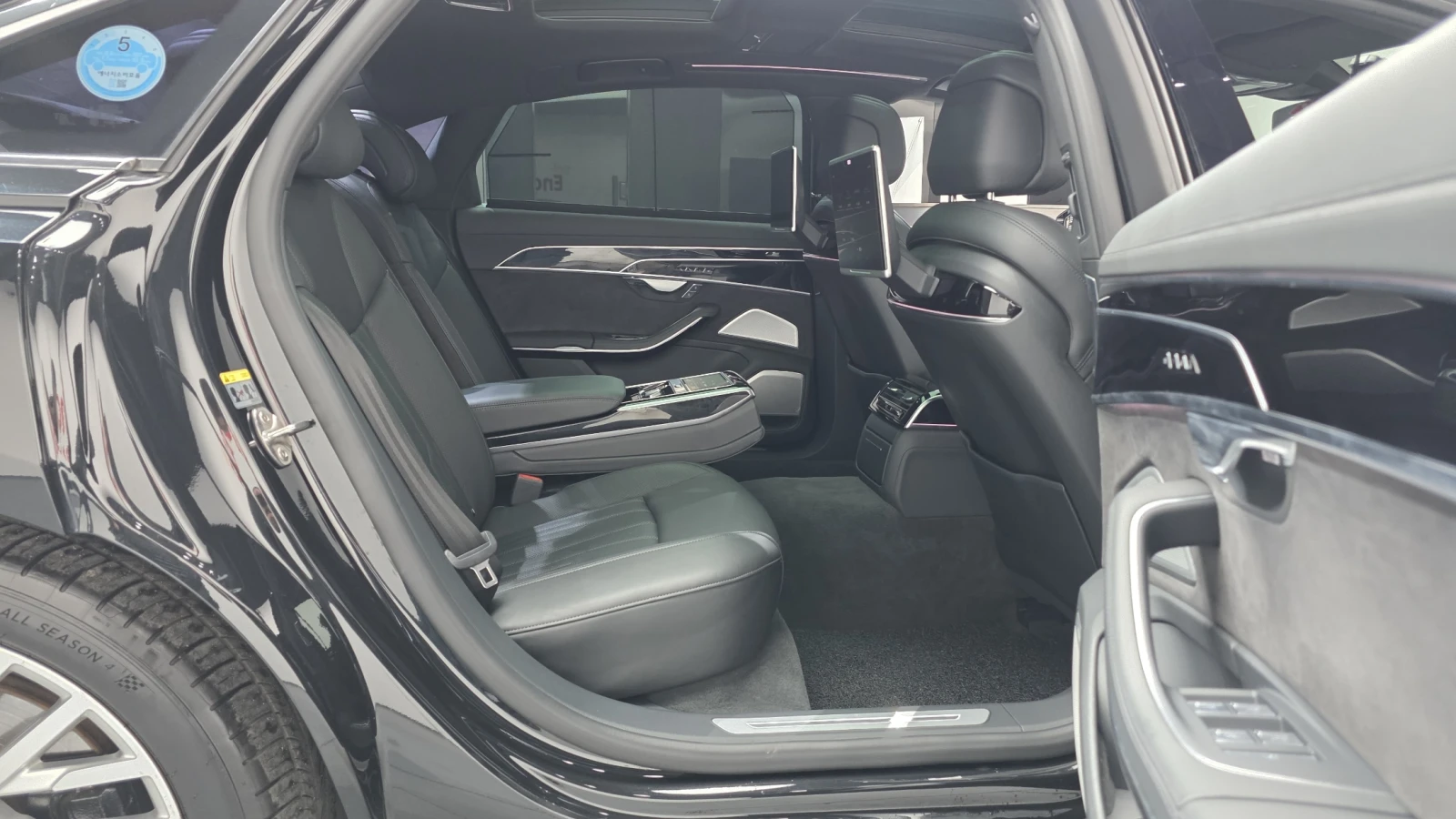 Audi A8 LONG* DISTRONIK* TV* B&O* ОБДУХ* КРАЙНА ЦЕНА, снимка 16 - Автомобили и джипове - 54526521