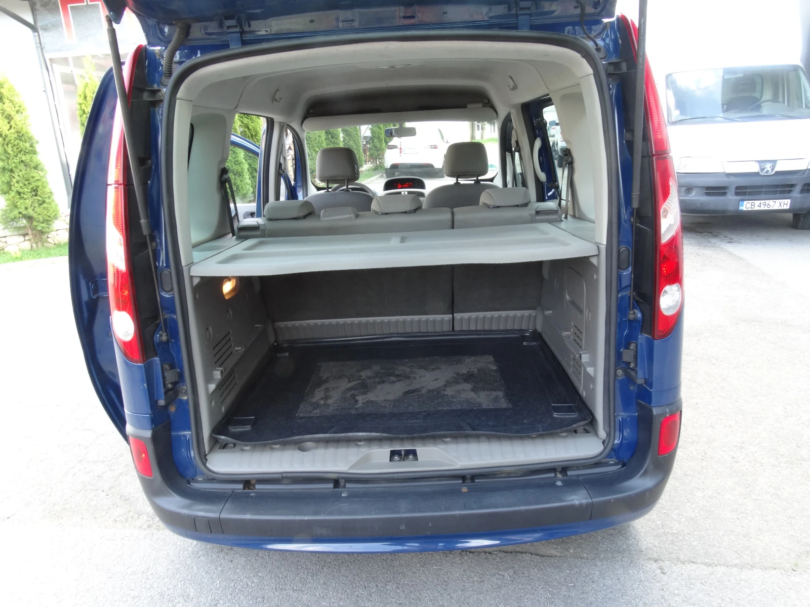 Renault Kangoo 1, 5 dci, снимка 13 - Автомобили и джипове - 54725683