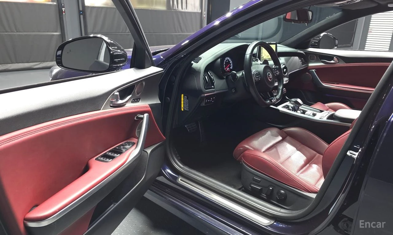 Kia Stinger 3.3 GT AWD* DISTRONIC* HARMAN KARDON* 360* ХЕДЪП* , снимка 6 - Автомобили и джипове - 54972076