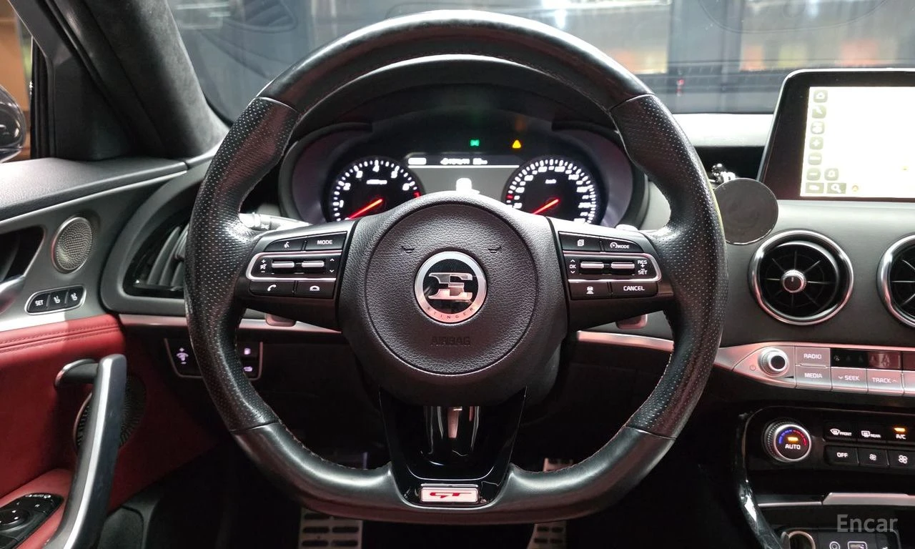 Kia Stinger 3.3 GT AWD* DISTRONIC* HARMAN KARDON* 360* ХЕДЪП* , снимка 9 - Автомобили и джипове - 54972076