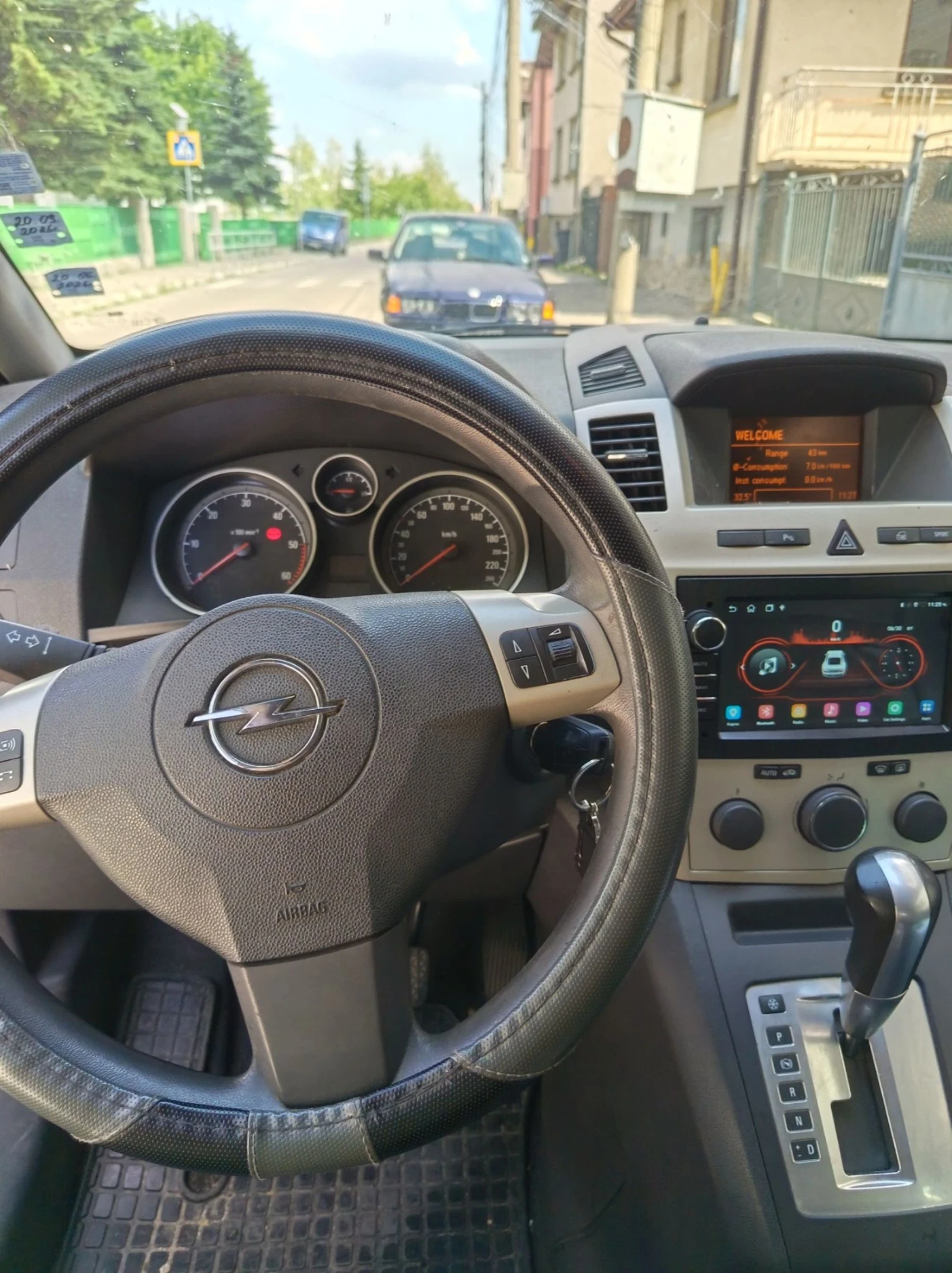 Opel Zafira 1.9 120 АВТОМАТИК, снимка 6 - Автомобили и джипове - 55104492
