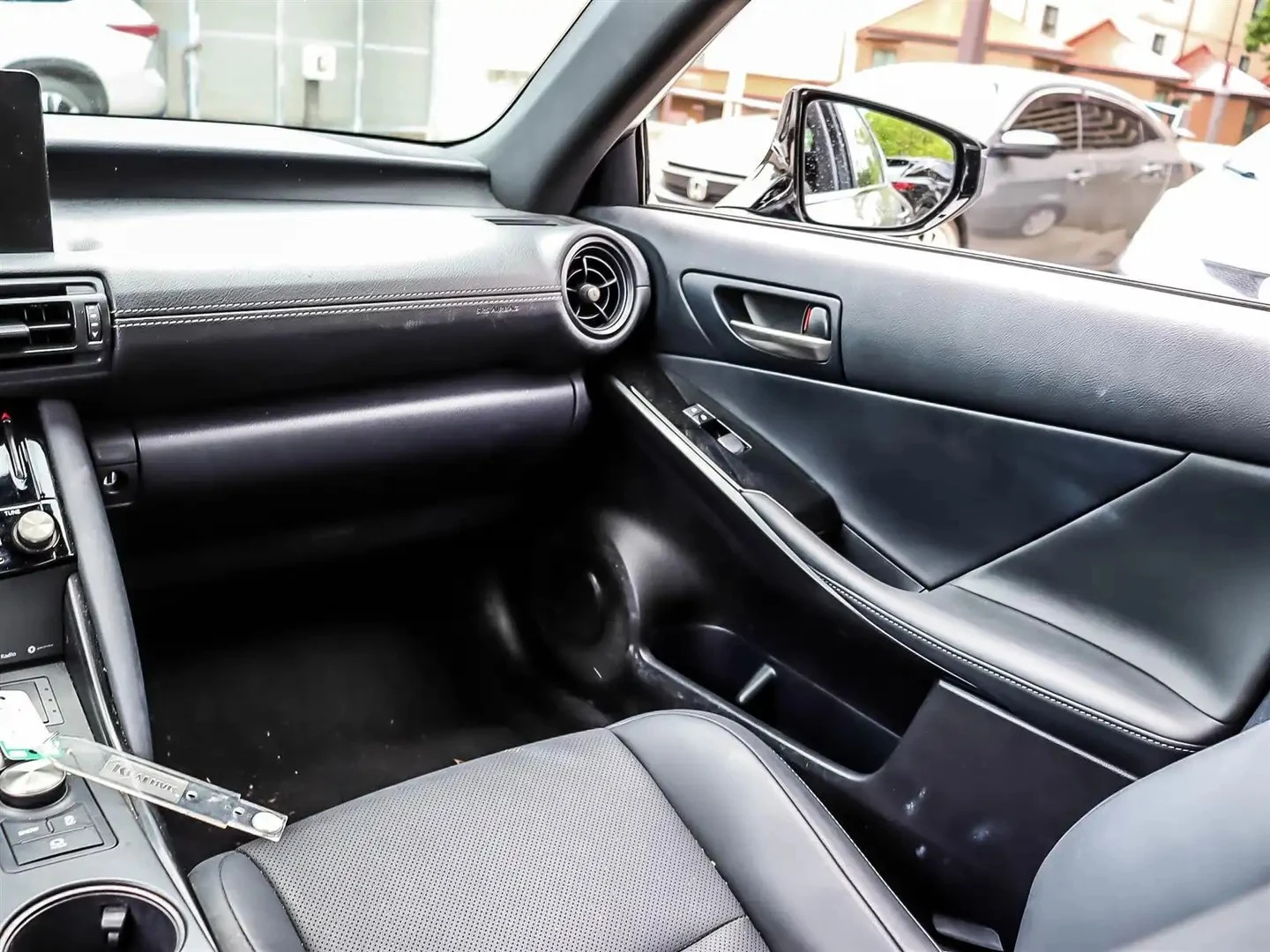 Lexus IS 300 F SPORT ���� �� �������� ����������� & ���������� | Mobile.bg � ����������� 10