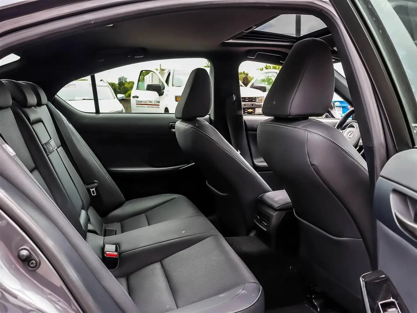 Lexus IS 300 F SPORT ���� �� �������� ����������� & ���������� | Mobile.bg � ����������� 15