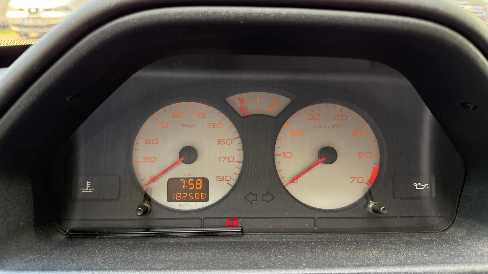 Peugeot 106 SPORT, снимка 9 - Автомобили и джипове - 55309154