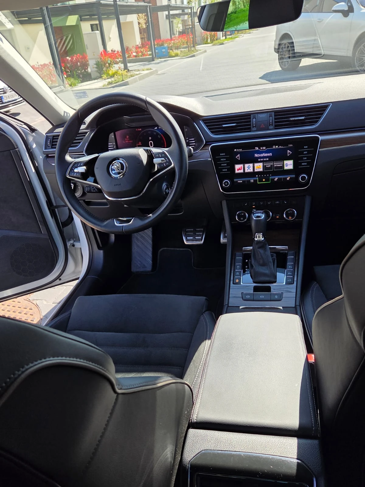 Skoda Superb Scout 4X4 280 к.с., снимка 9 - Автомобили и джипове - 55431490