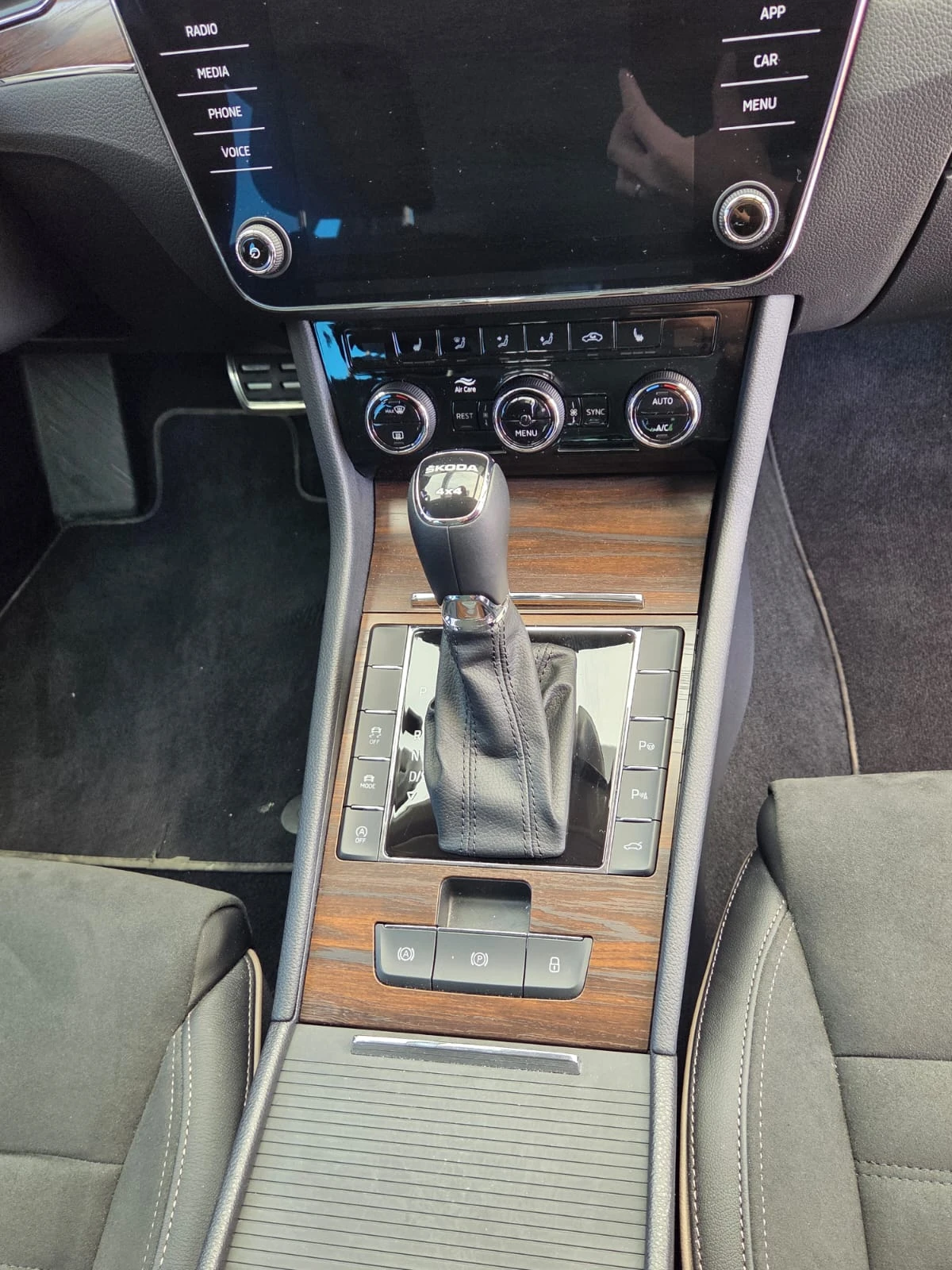 Skoda Superb Scout 4X4 280 к.с., снимка 7 - Автомобили и джипове - 55431490