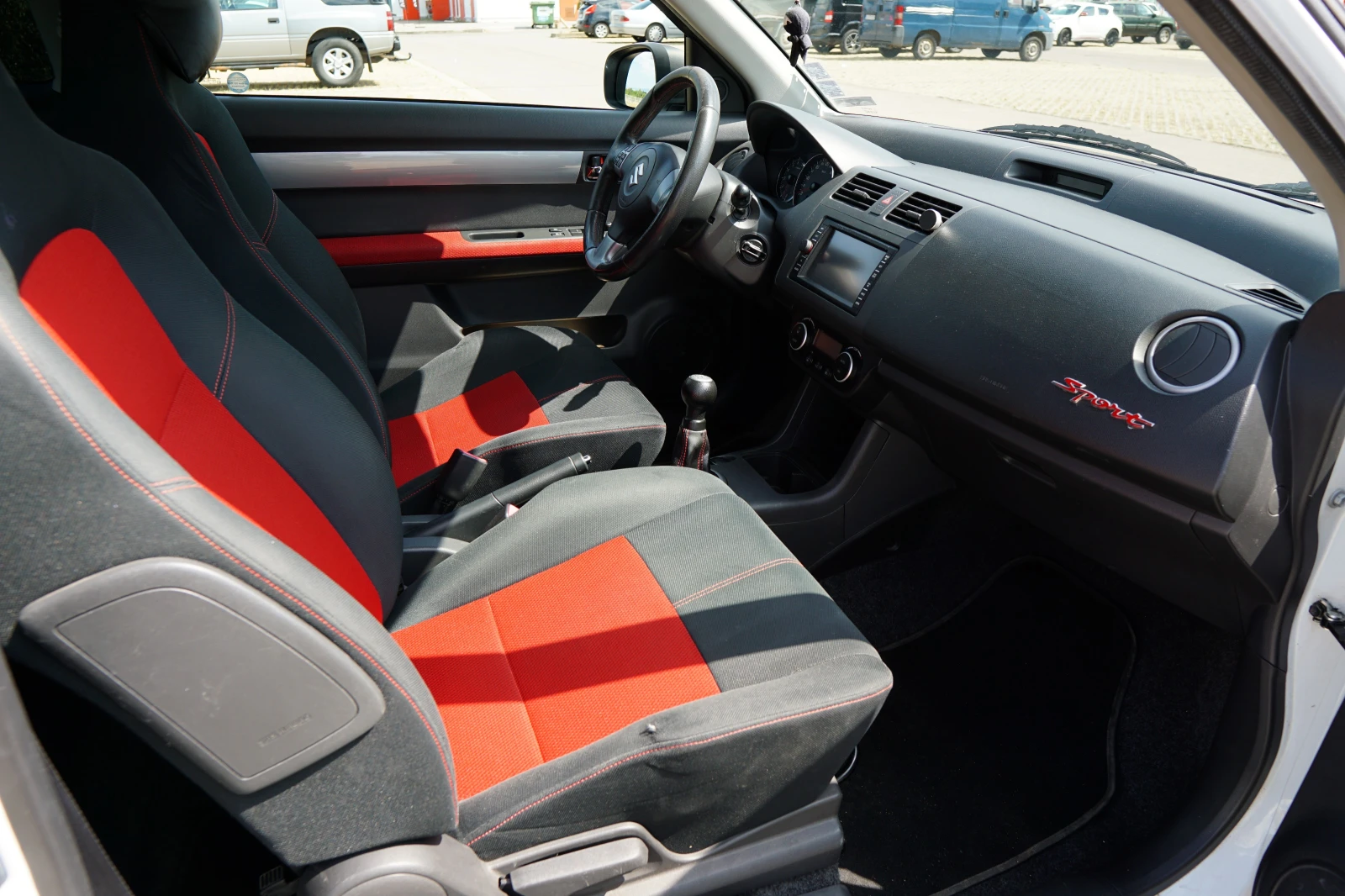 Suzuki Swift 1.6 Sport, снимка 11 - Автомобили и джипове - 56343694