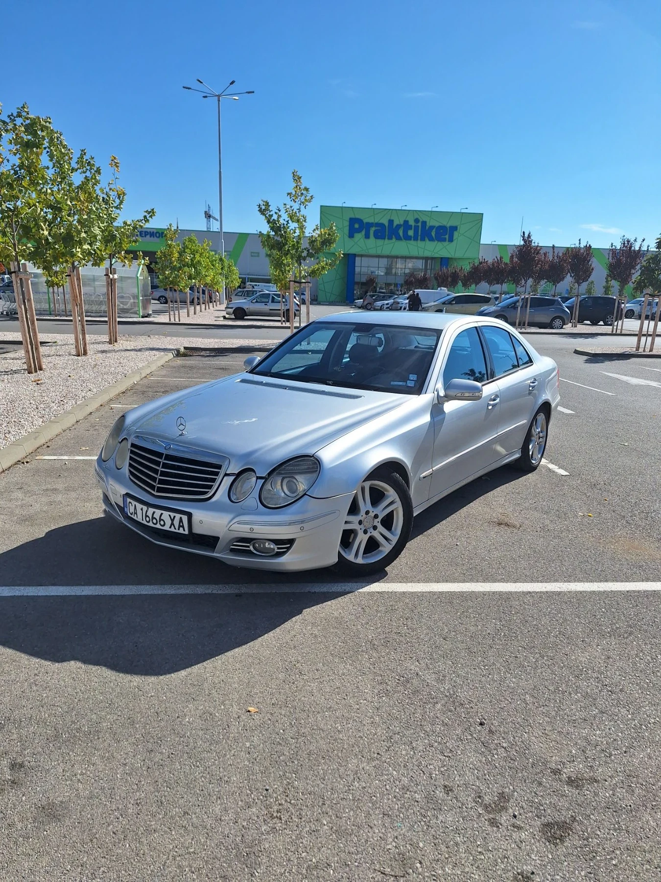 Mercedes-Benz E 320
