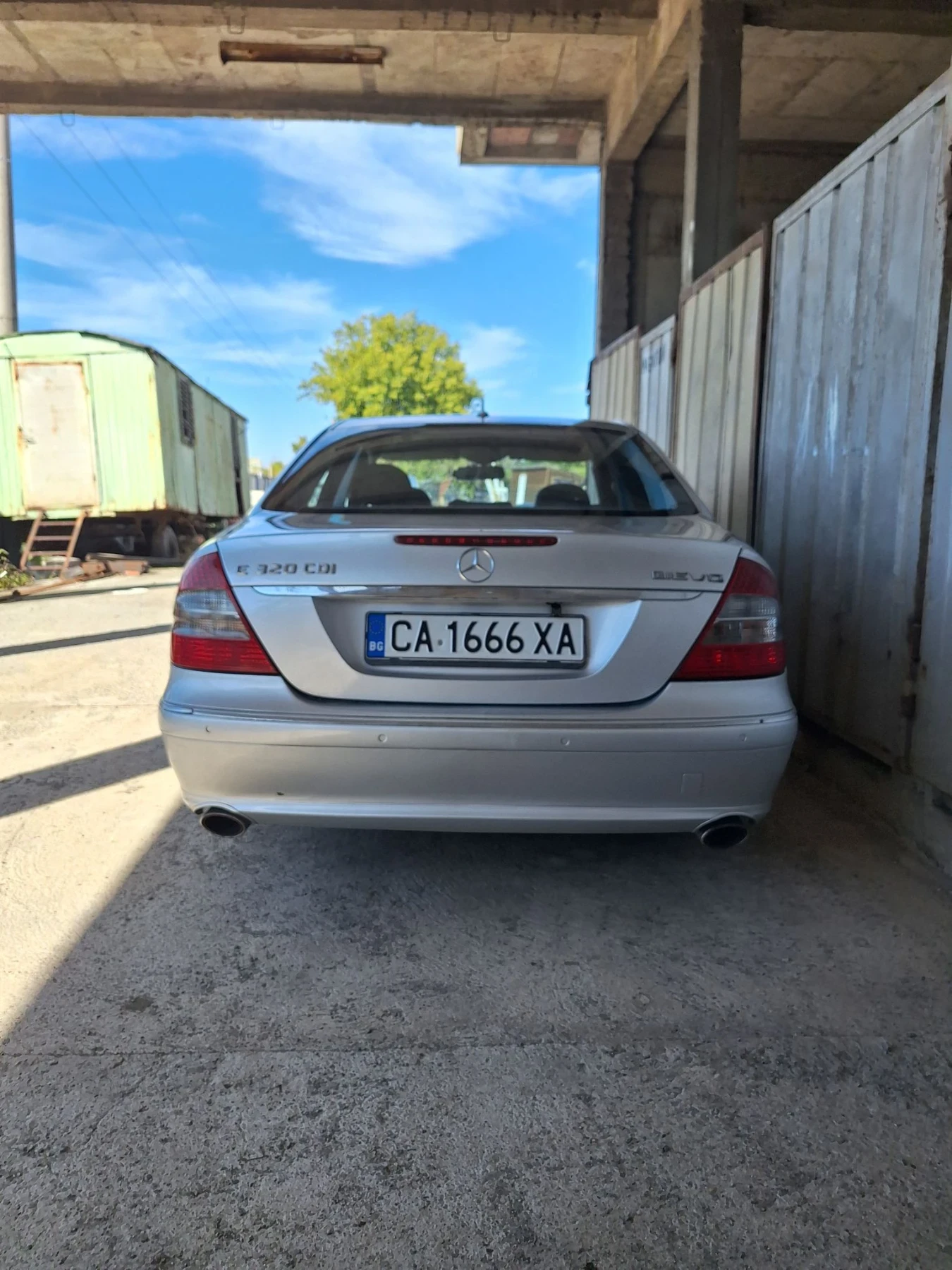 Mercedes-Benz E 320, снимка 15 - Автомобили и джипове - 56575879