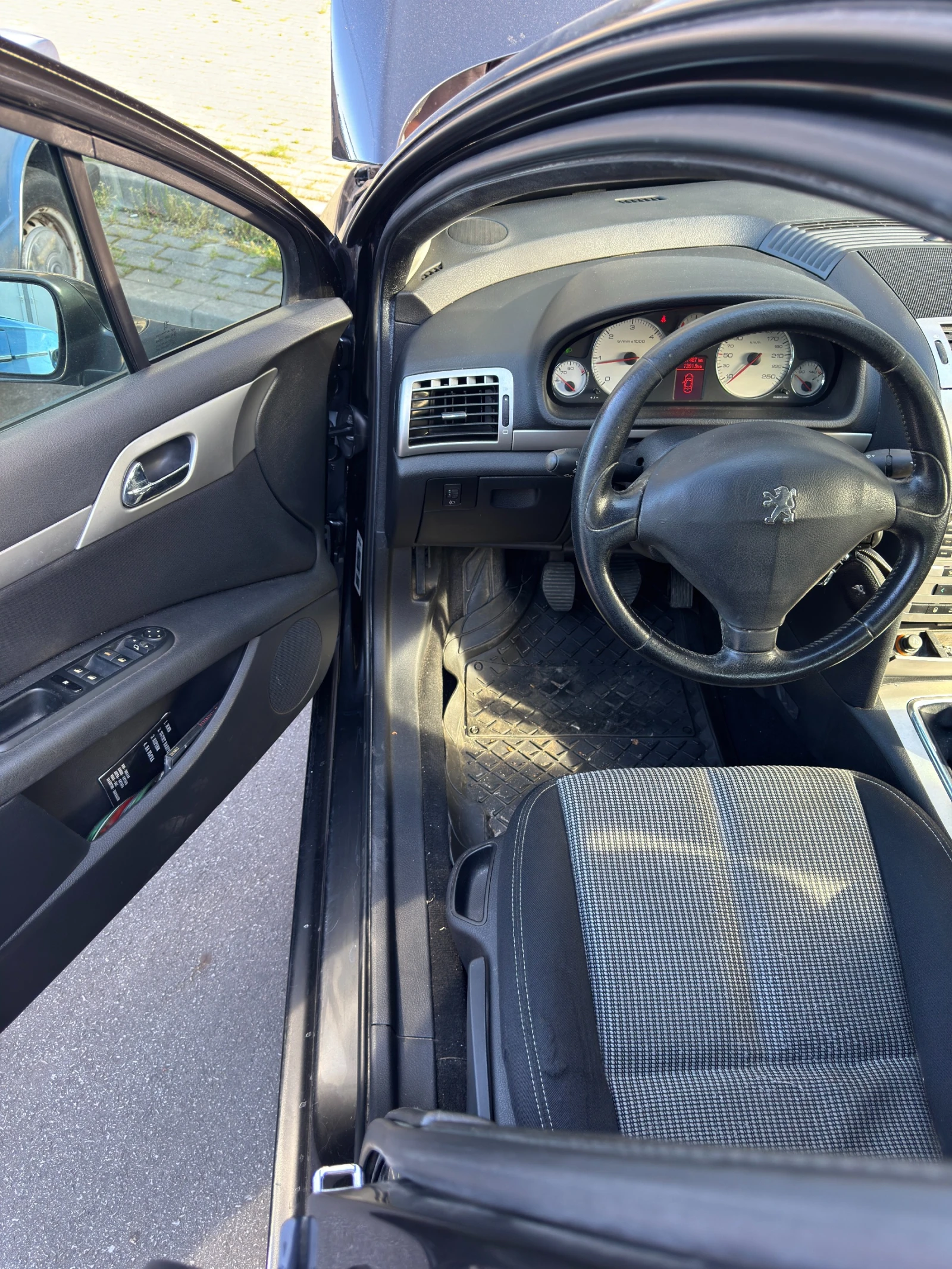 Peugeot 407, снимка 4 - Автомобили и джипове - 56590841